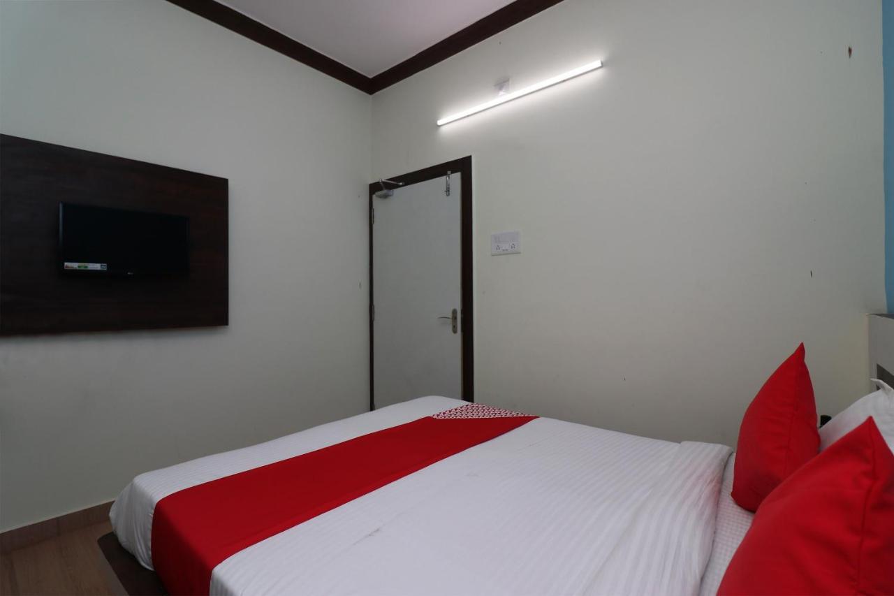 Oyo 27602 Hotel Green Space Bhubaneswar Exterior foto